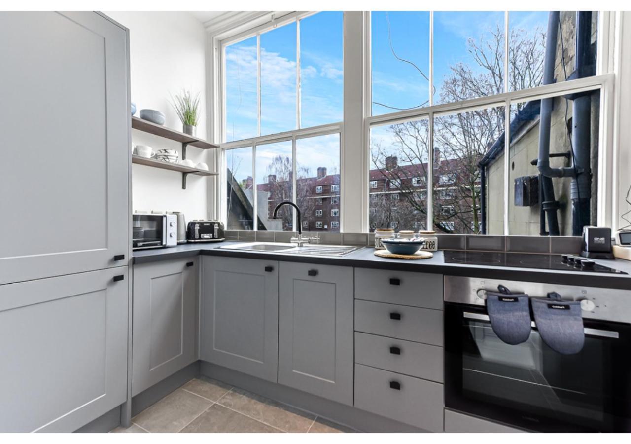 Upscale Urban Haven: Luxury Flat Lejlighed London Eksteriør billede
