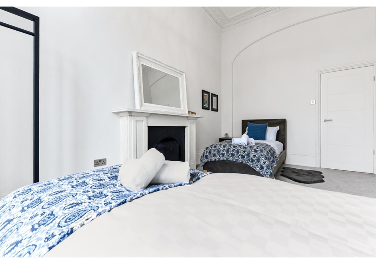 Upscale Urban Haven: Luxury Flat Lejlighed London Eksteriør billede