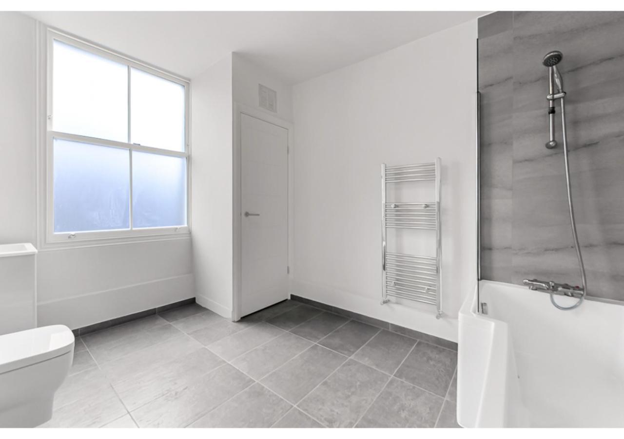 Upscale Urban Haven: Luxury Flat Lejlighed London Eksteriør billede